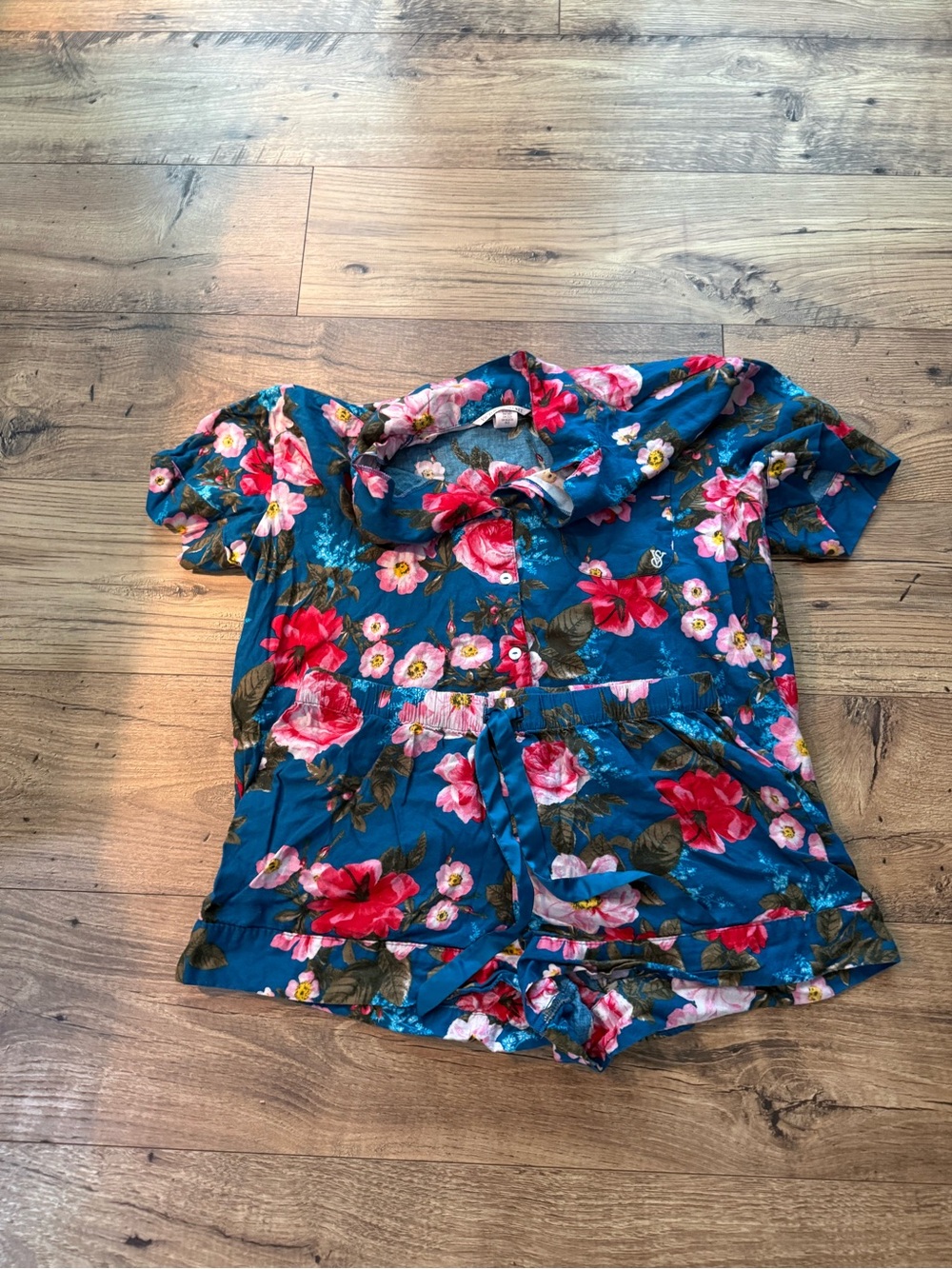 Victoria's Secret Teal Floral Short Pajama Set with Pink & Red Blooms
